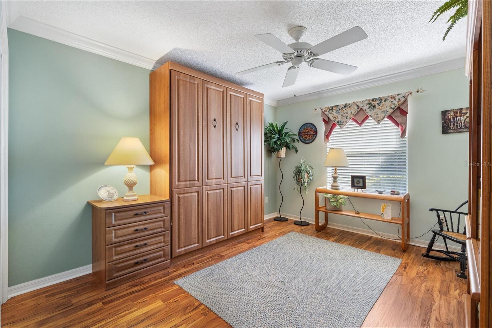 Image 21 of 42 For 939 Livingston Loop