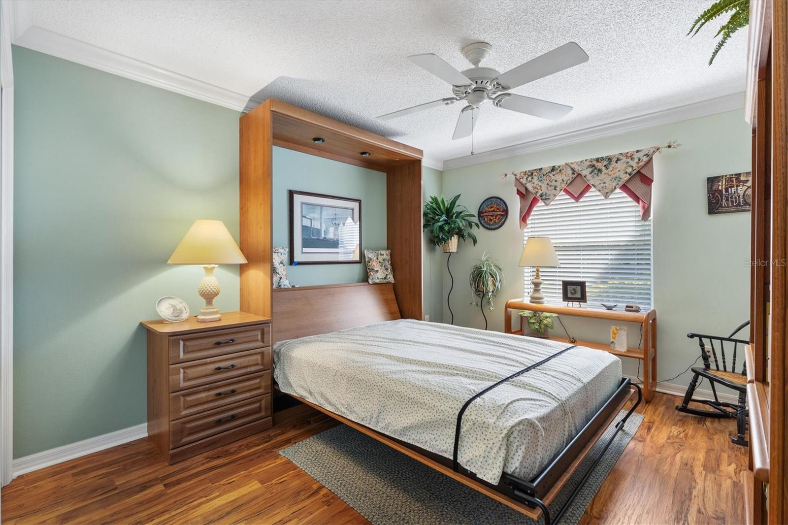 Image 22 of 42 For 939 Livingston Loop