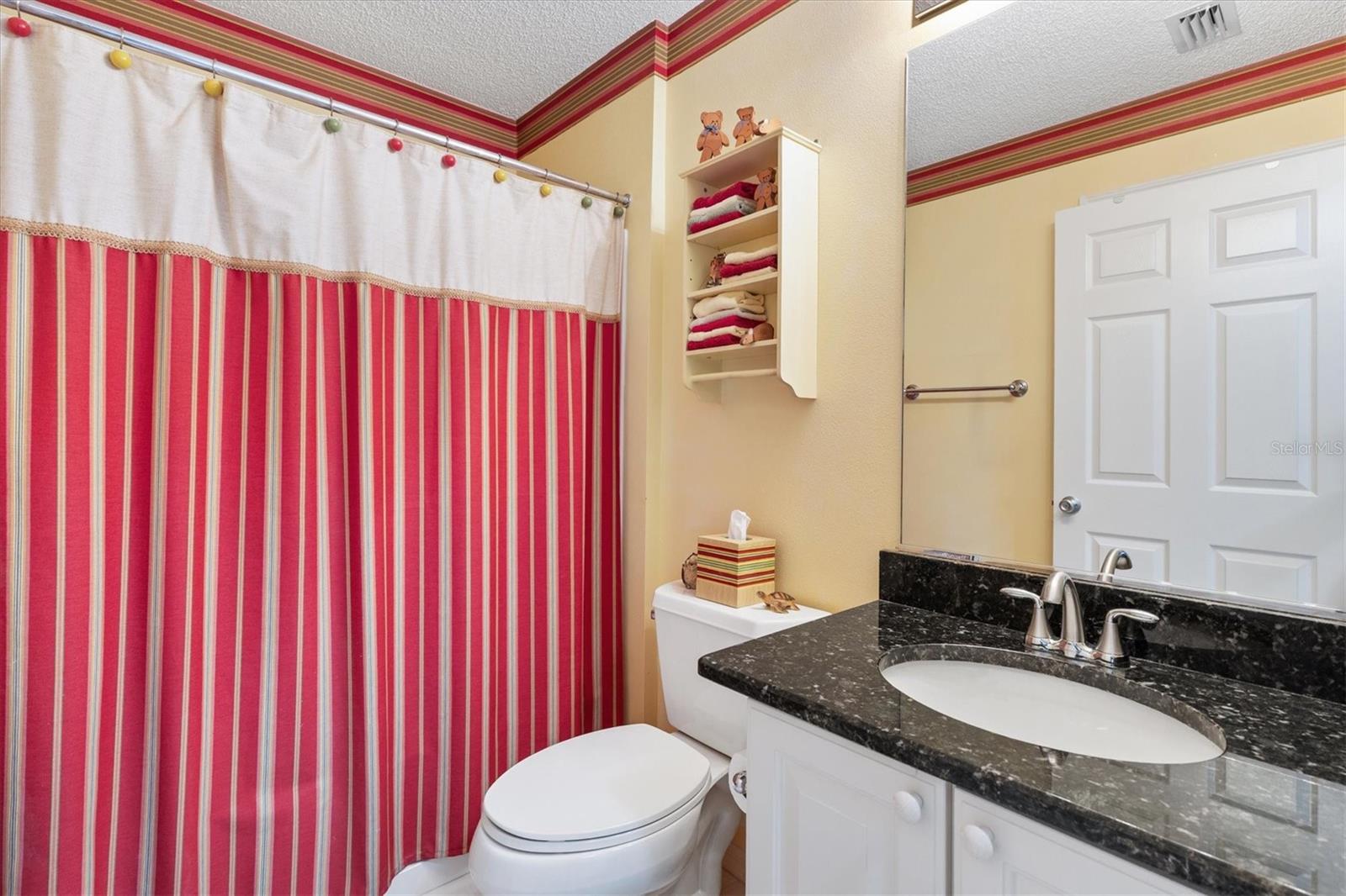 Image 24 of 42 For 939 Livingston Loop