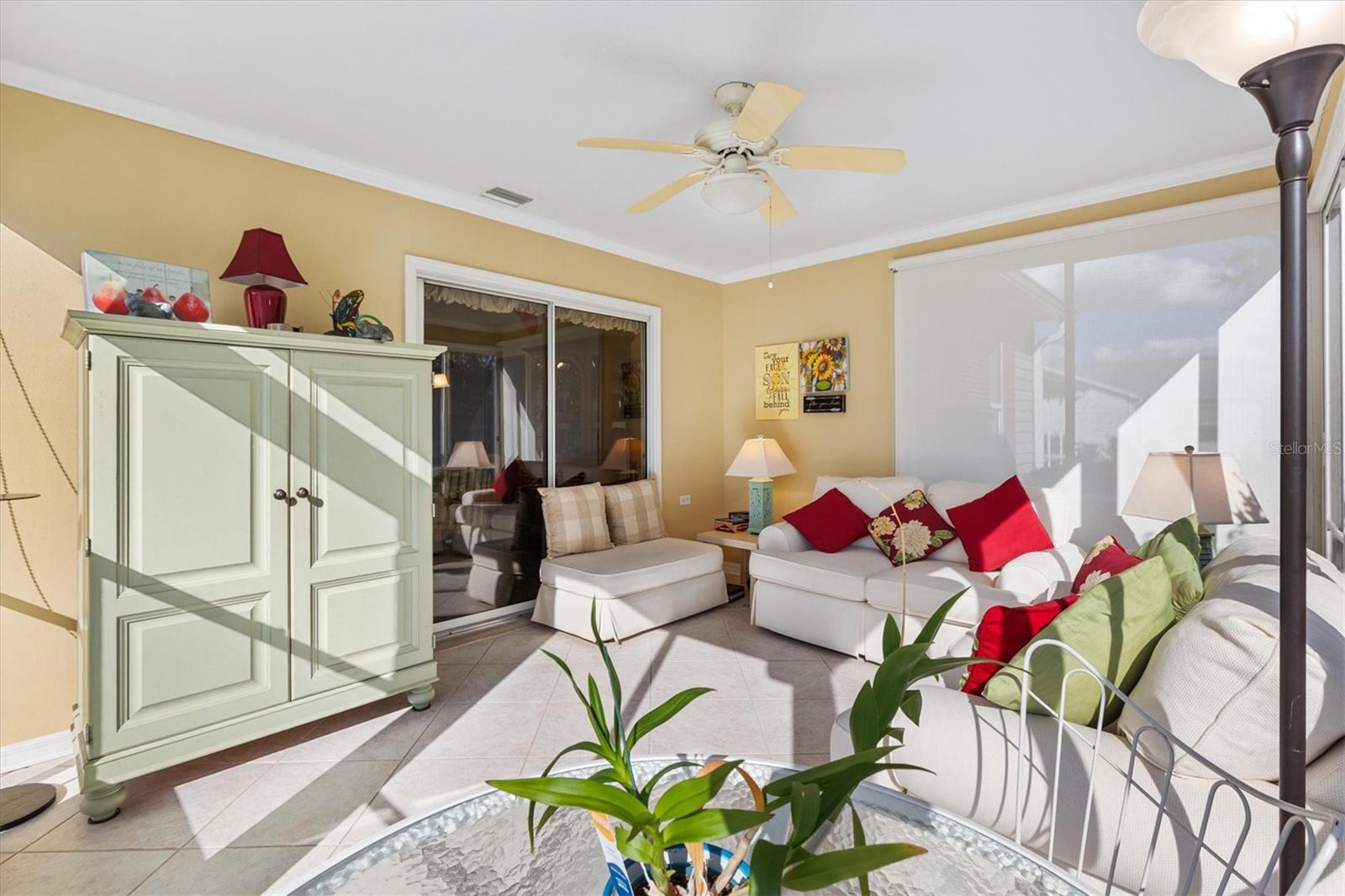 Image 30 of 42 For 939 Livingston Loop