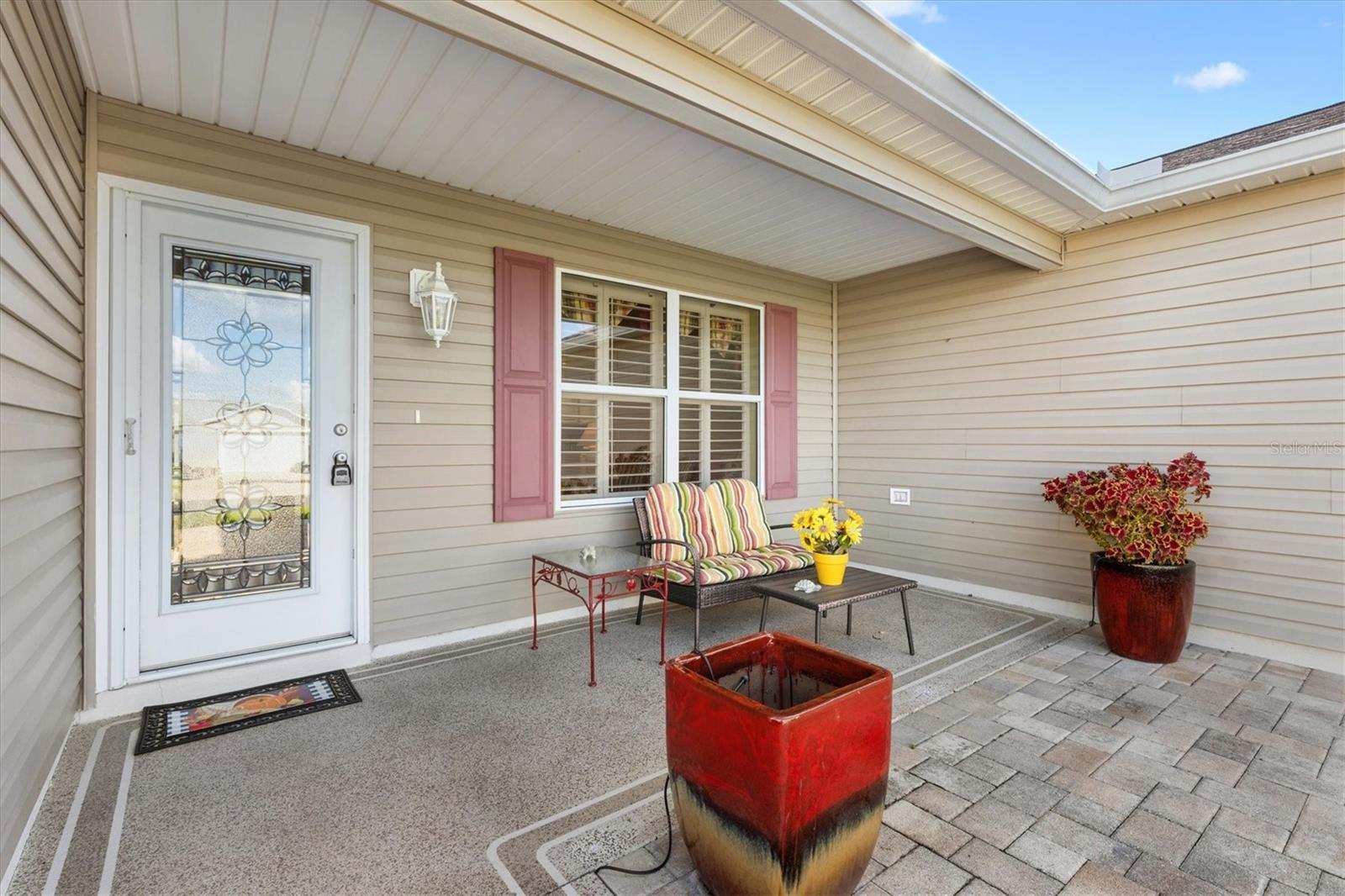 Image 4 of 42 For 939 Livingston Loop