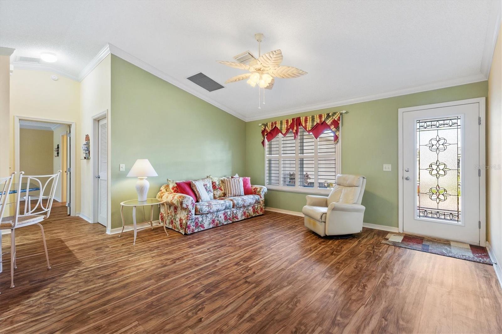 Image 8 of 42 For 939 Livingston Loop