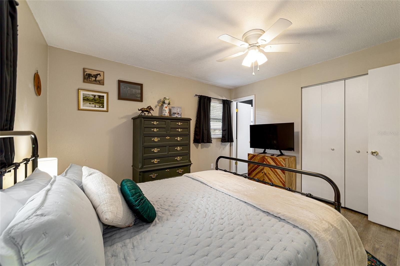Image 11 of 29 For 1148 33rd Avenue