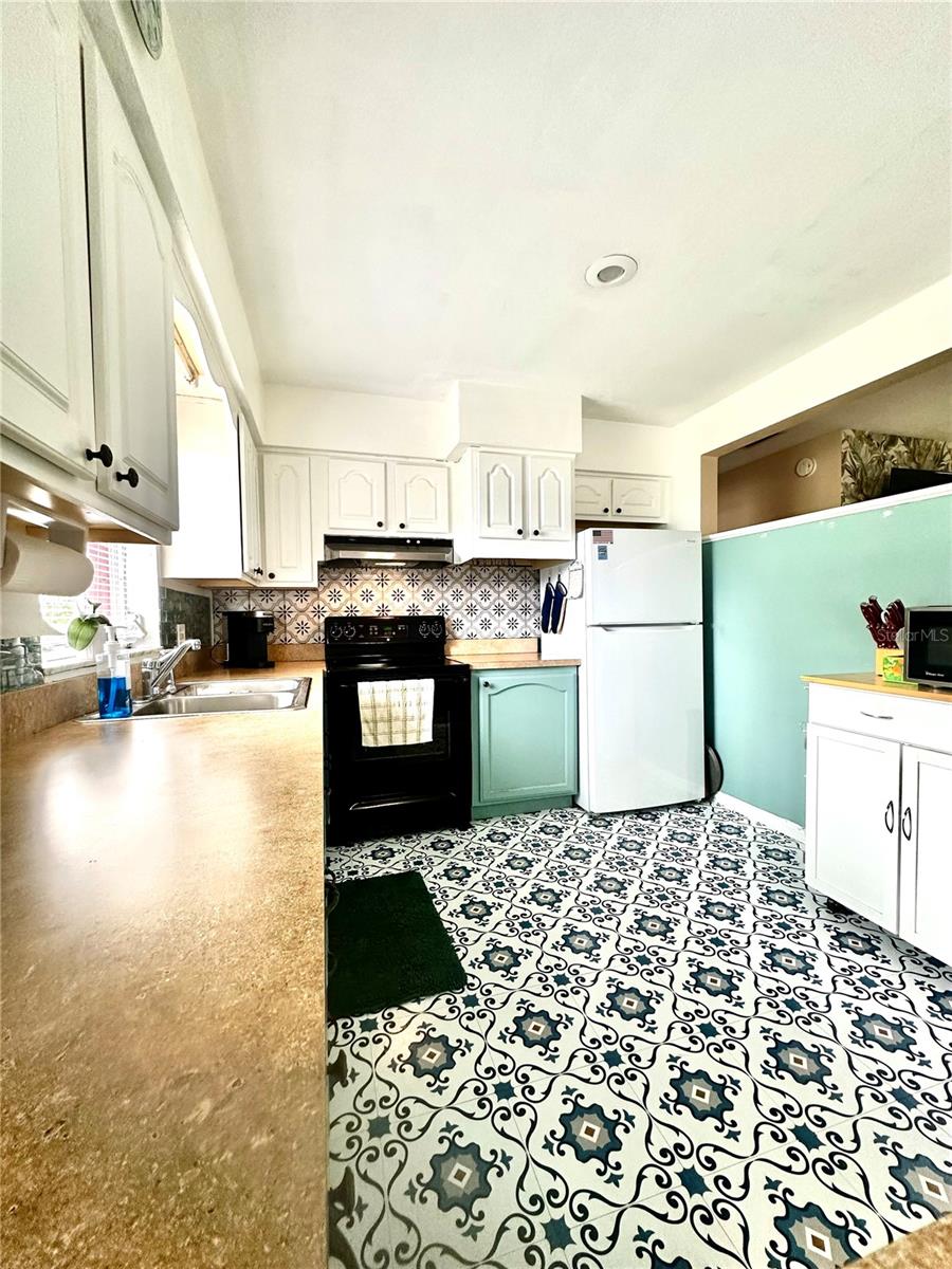 Image 29 of 49 For 764 13th Street