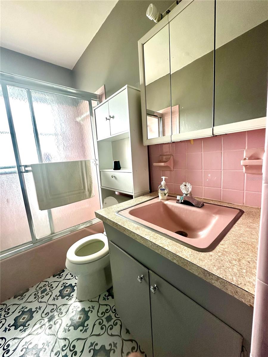 Image 38 of 49 For 764 13th Street