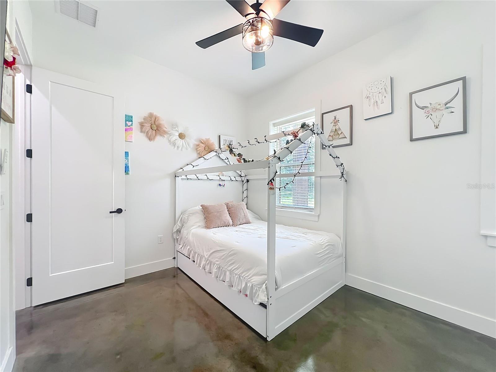 Image 36 of 80 For 9903 33rd Avenue