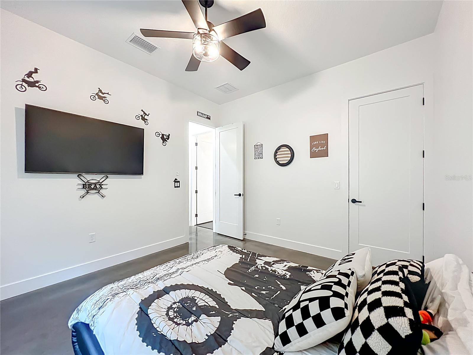 Image 38 of 80 For 9903 33rd Avenue