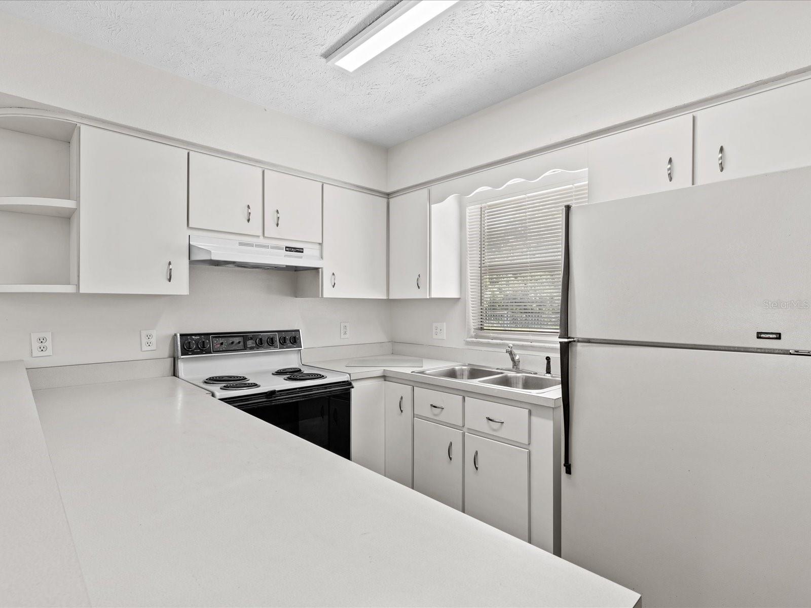 Image 10 of 28 For 14080 46th Court