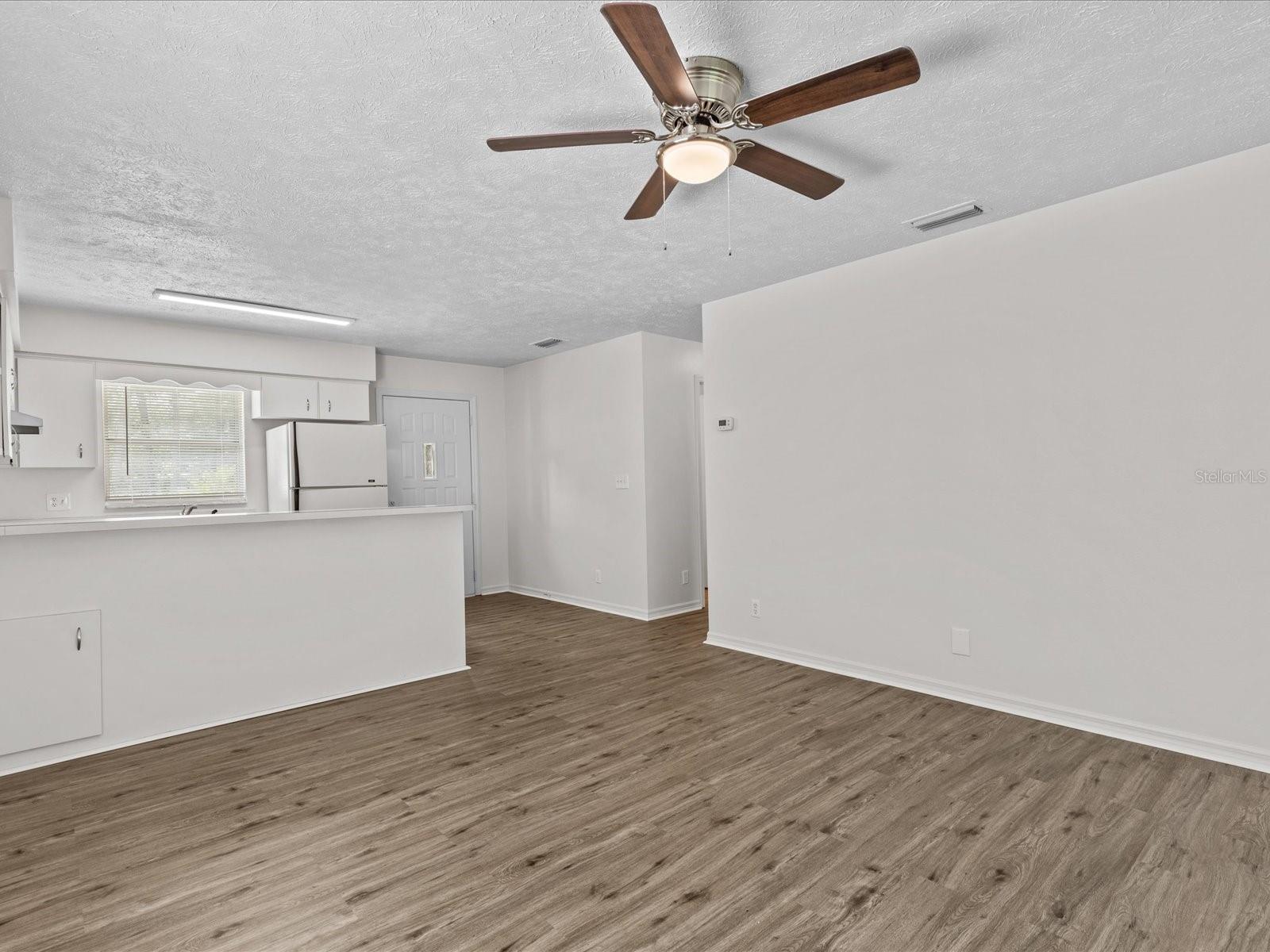 Image 7 of 28 For 14080 46th Court