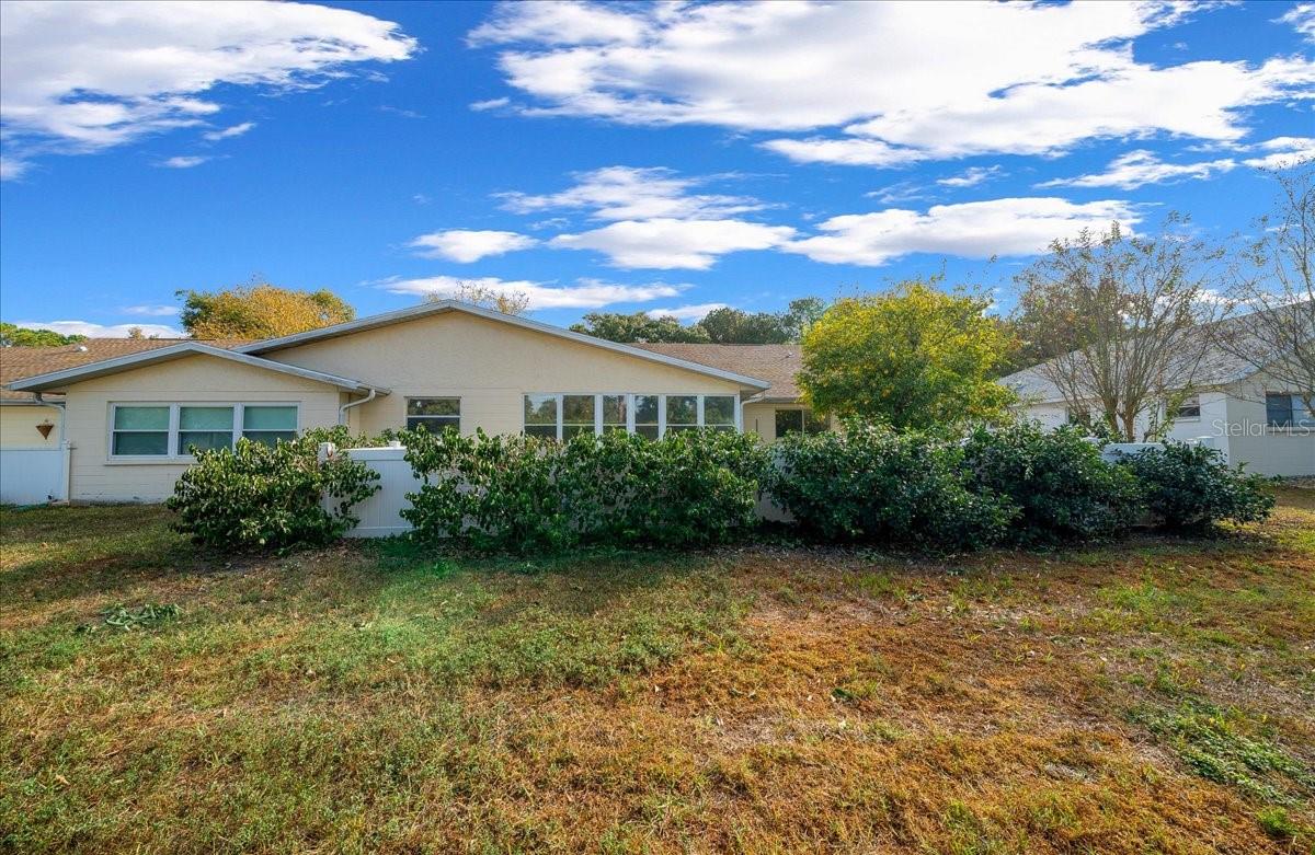 Image 12 of 40 For 9152 89th Terrace D