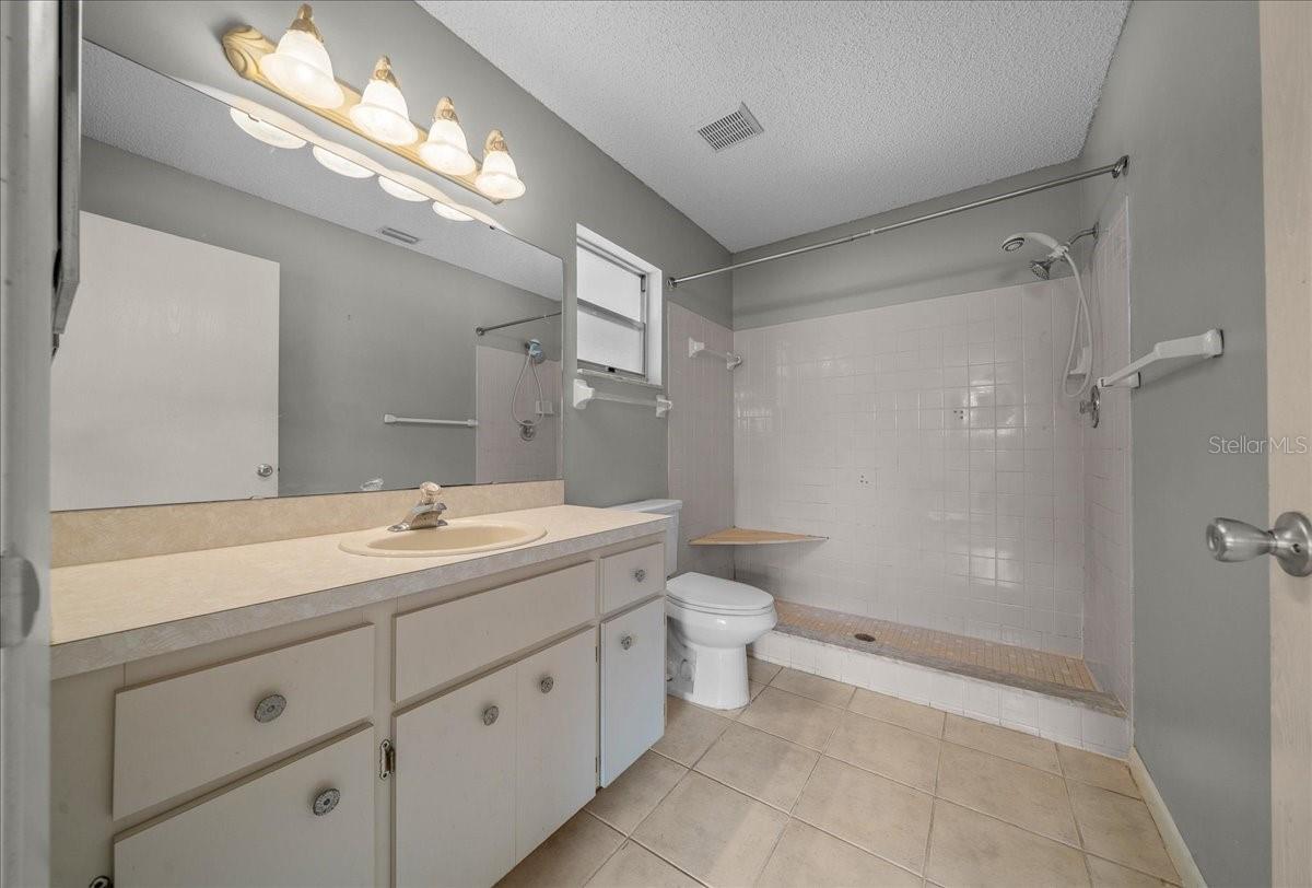 Image 31 of 40 For 9152 89th Terrace D