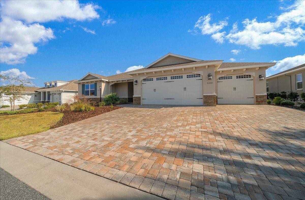 Image 10 of 63 For 8233 93rd Terrace