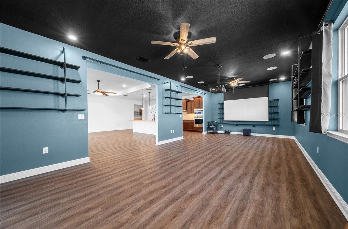 Image 36 of 63 For 8233 93rd Terrace