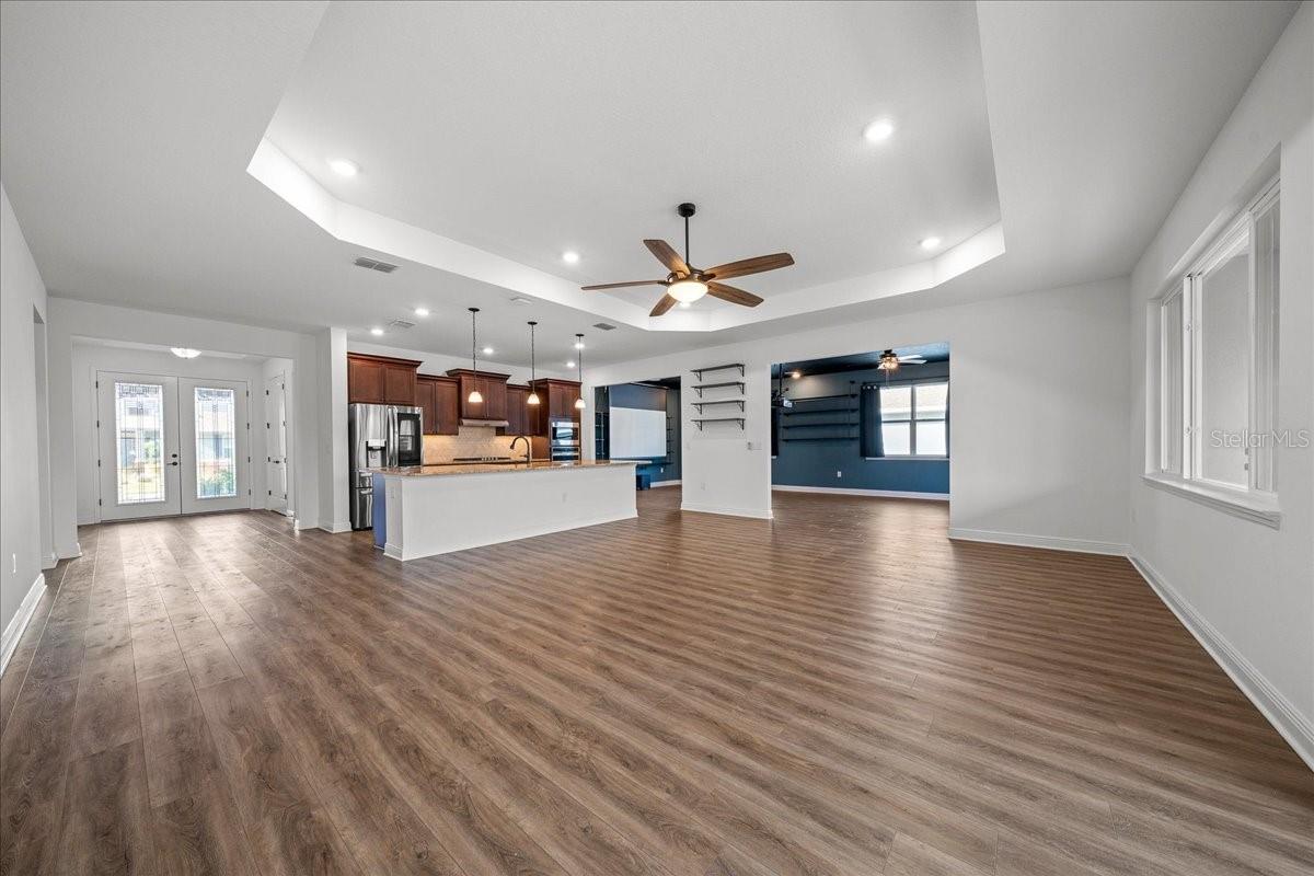 Image 43 of 63 For 8233 93rd Terrace