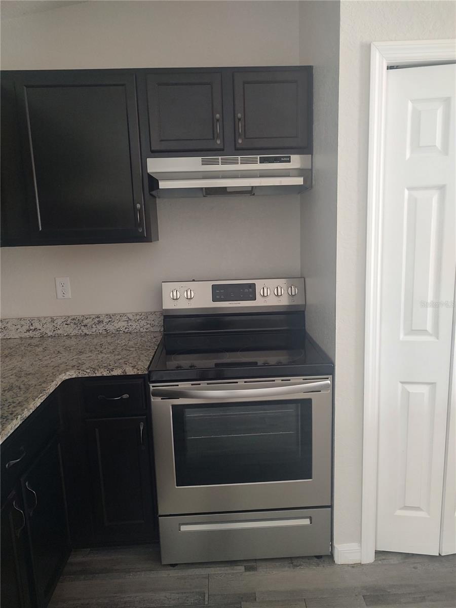 Image 10 of 23 For 6317 131st Street Road