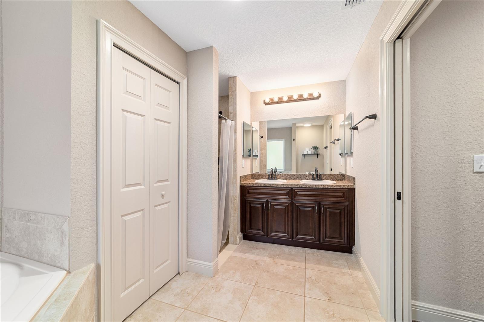 Image 31 of 49 For 15792 55th Avenue Road