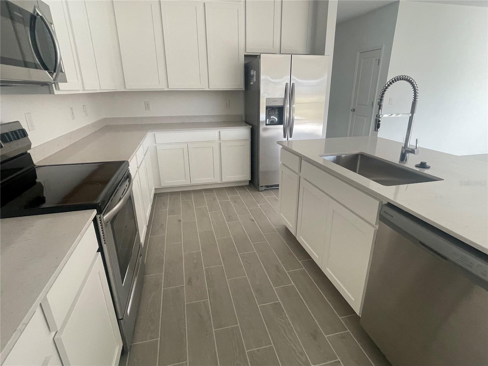 Image 11 of 34 For 1695 44 Court Road