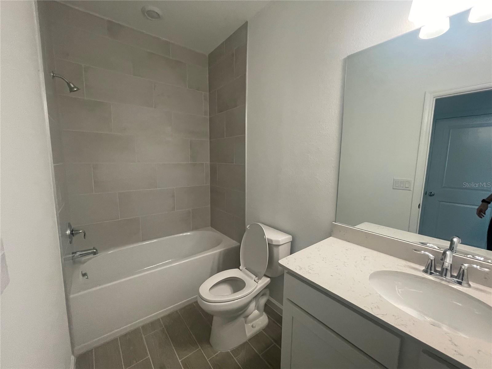 Image 18 of 34 For 1695 44 Court Road