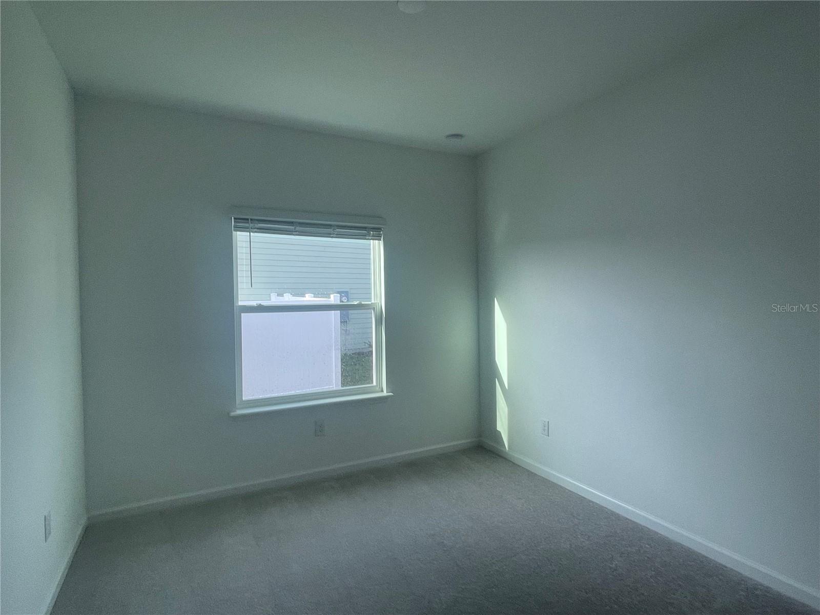 Image 20 of 34 For 1695 44 Court Road