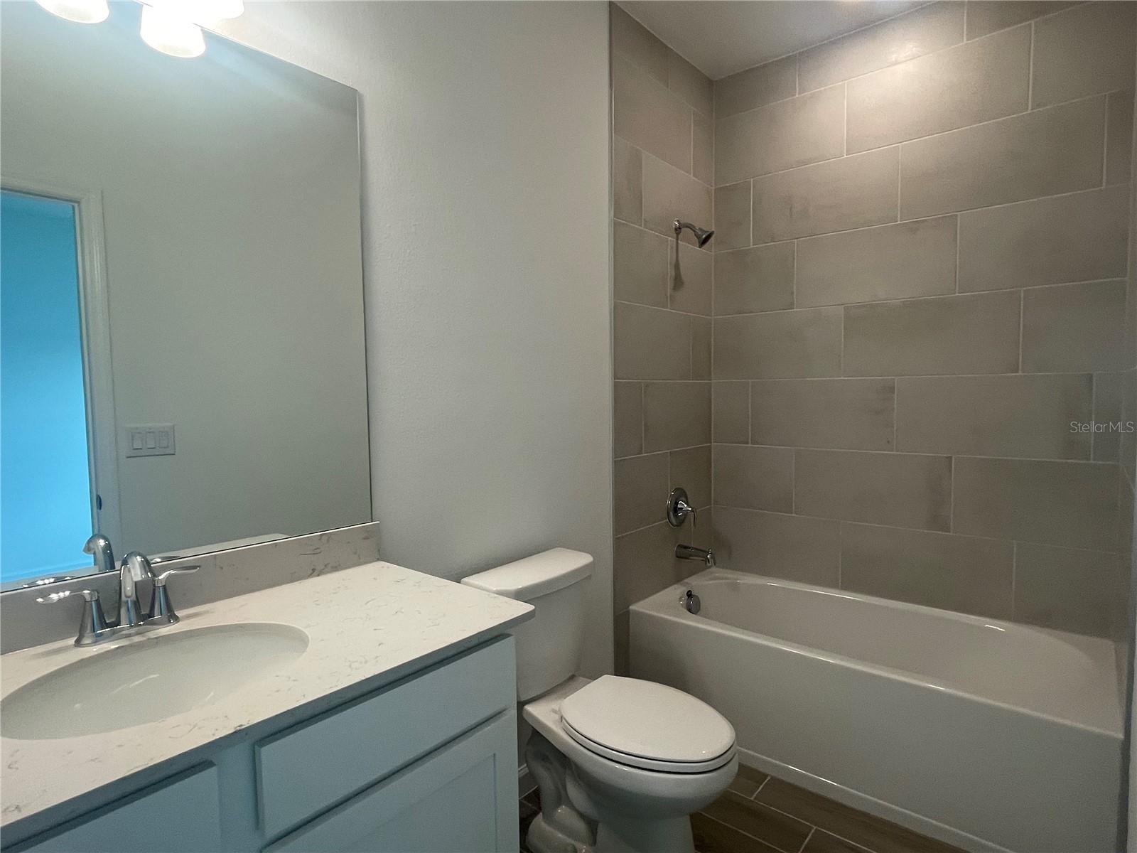 Image 21 of 34 For 1695 44 Court Road