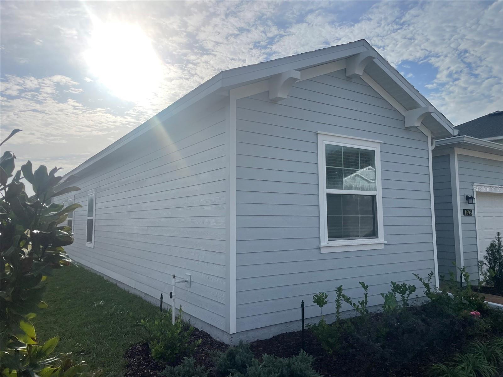 Image 23 of 34 For 1695 44 Court Road