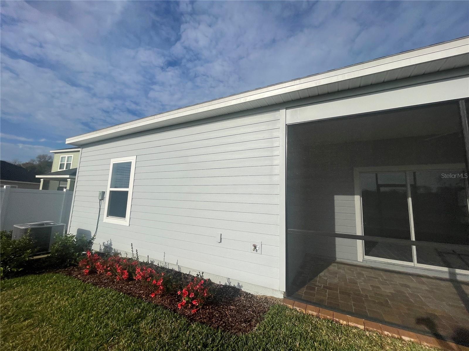 Image 26 of 34 For 1695 44 Court Road