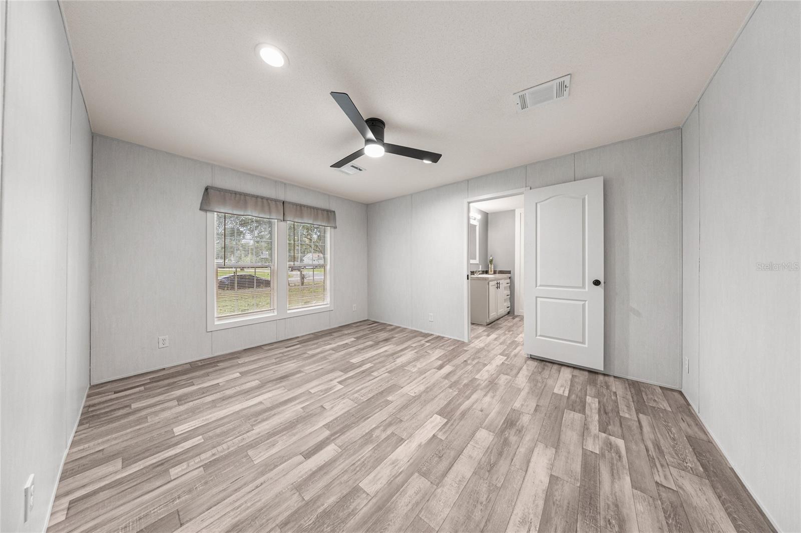 Image 12 of 28 For 5682 53rd Street