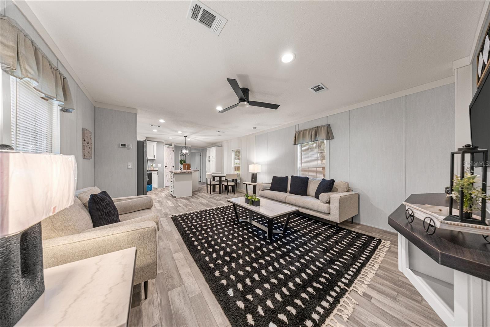 Image 4 of 28 For 5682 53rd Street