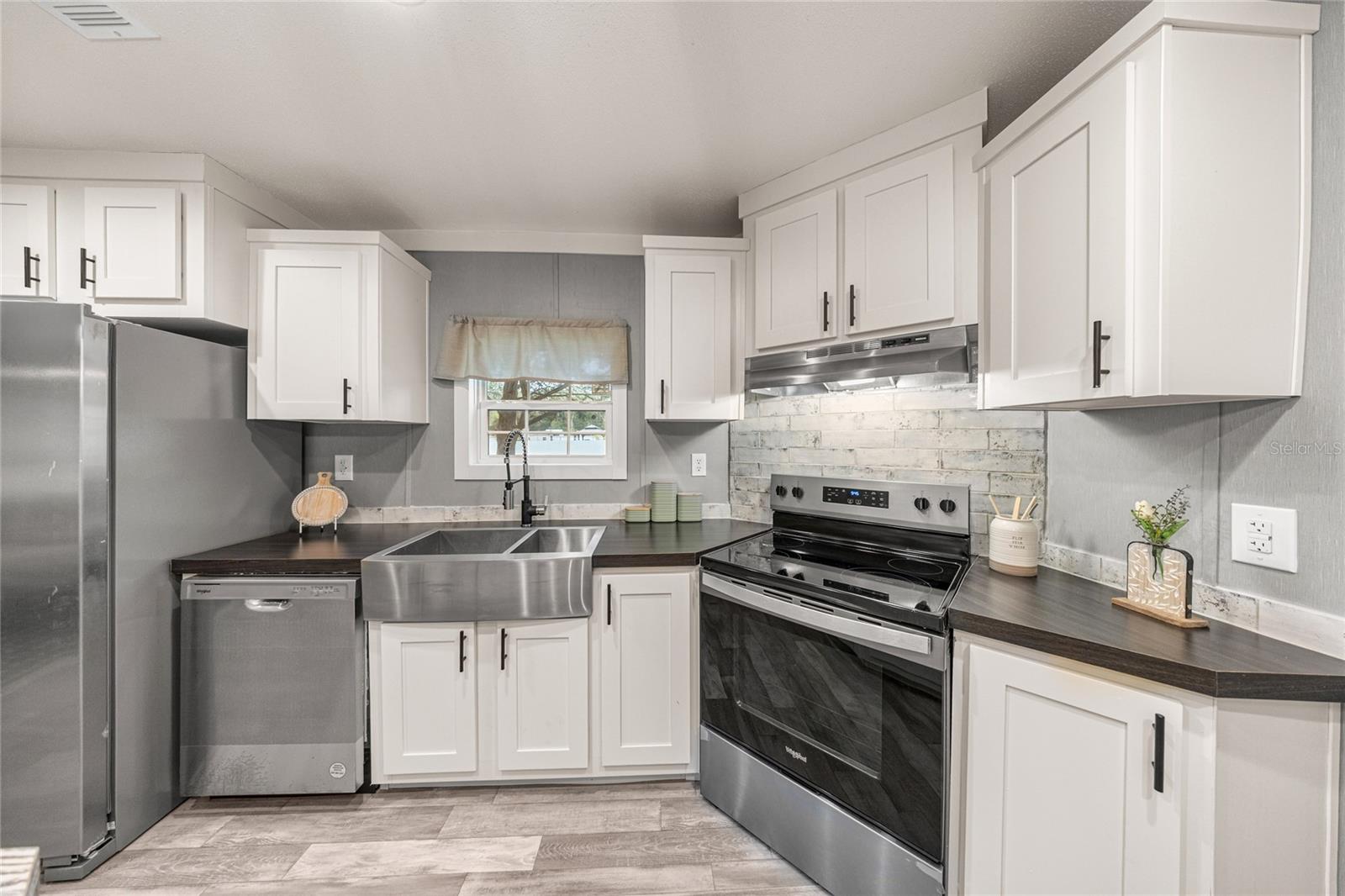 Image 9 of 28 For 5682 53rd Street