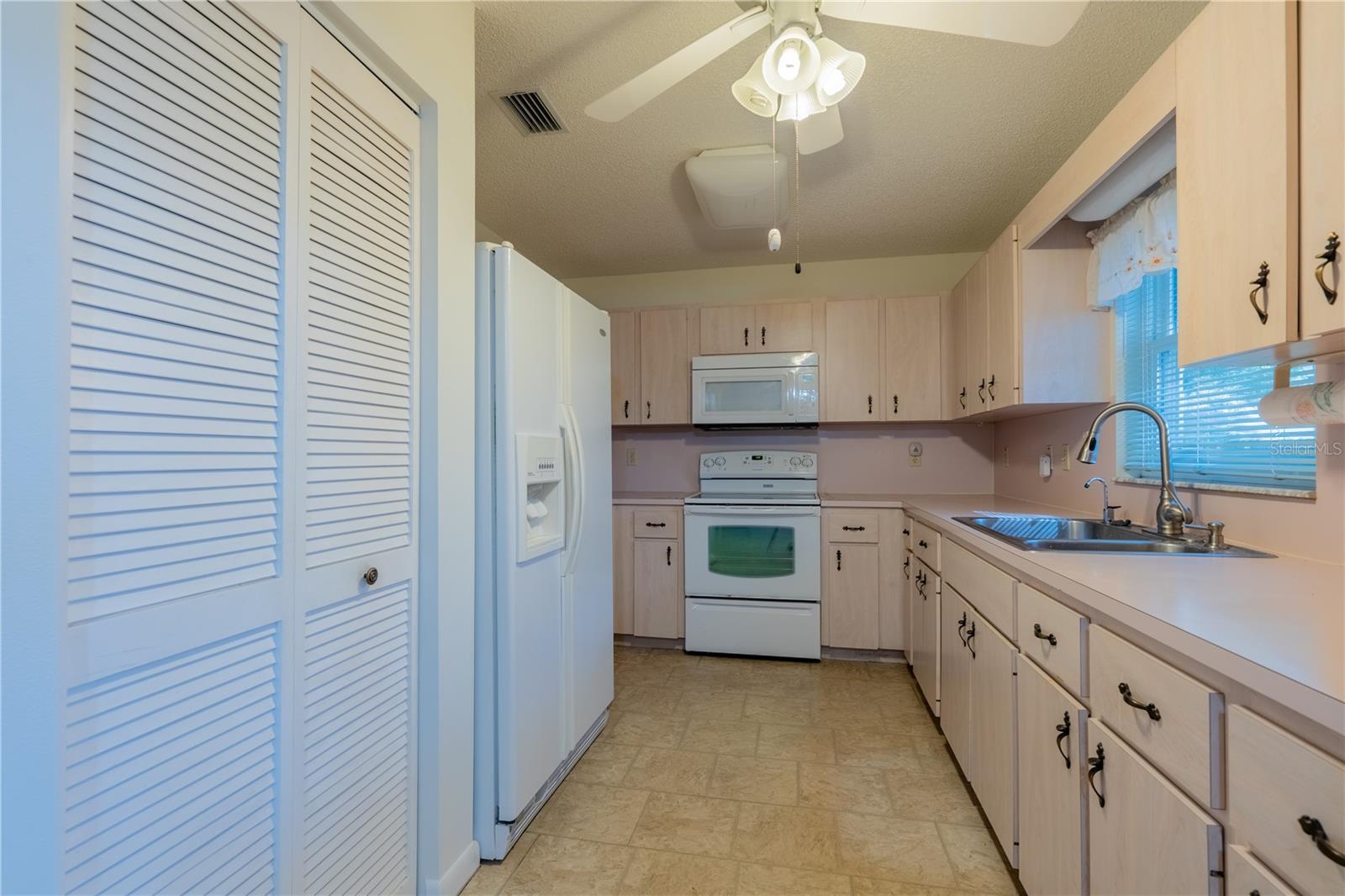 Image 10 of 28 For 9652 84th Terrace E