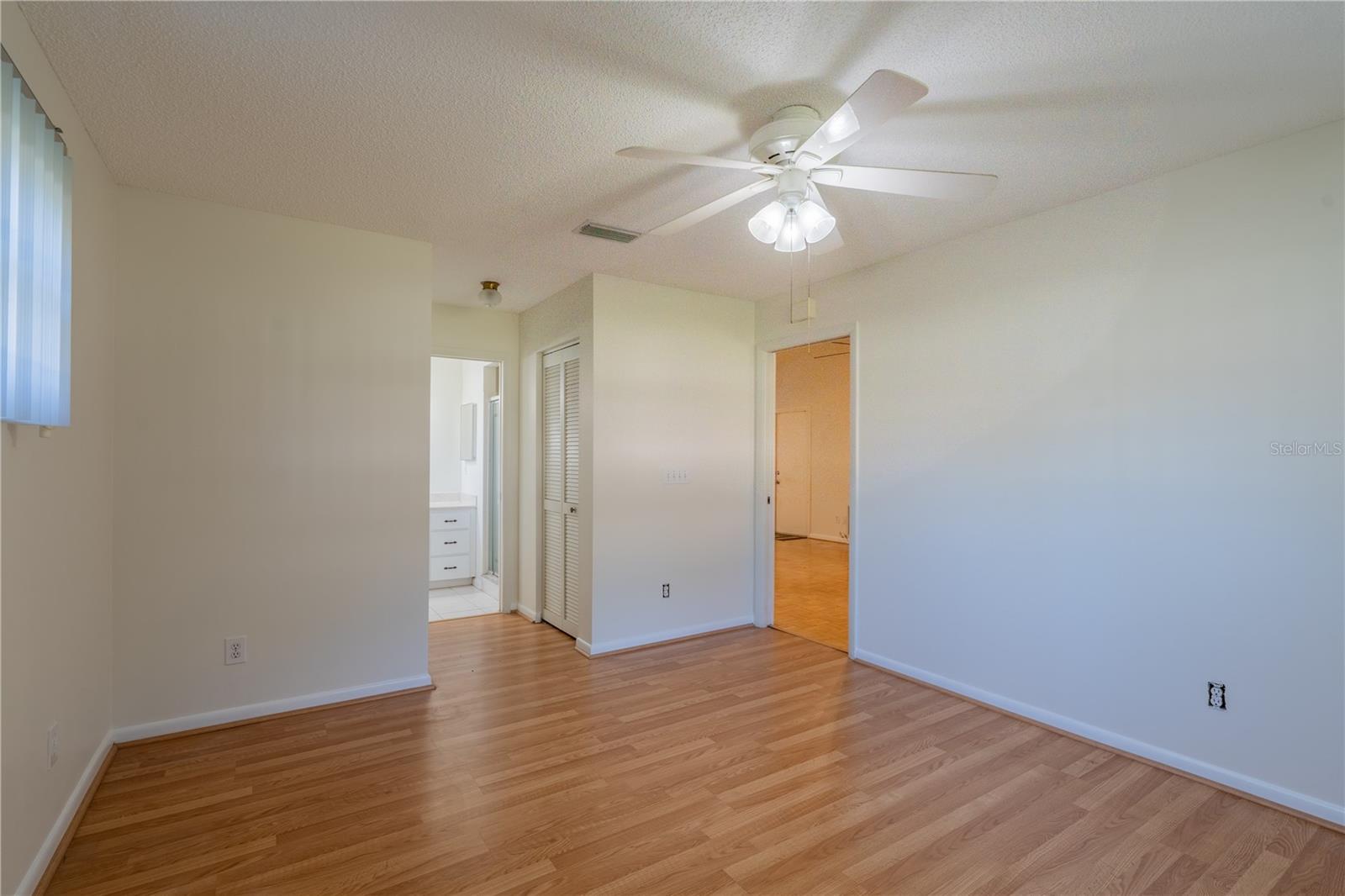 Image 14 of 28 For 9652 84th Terrace E