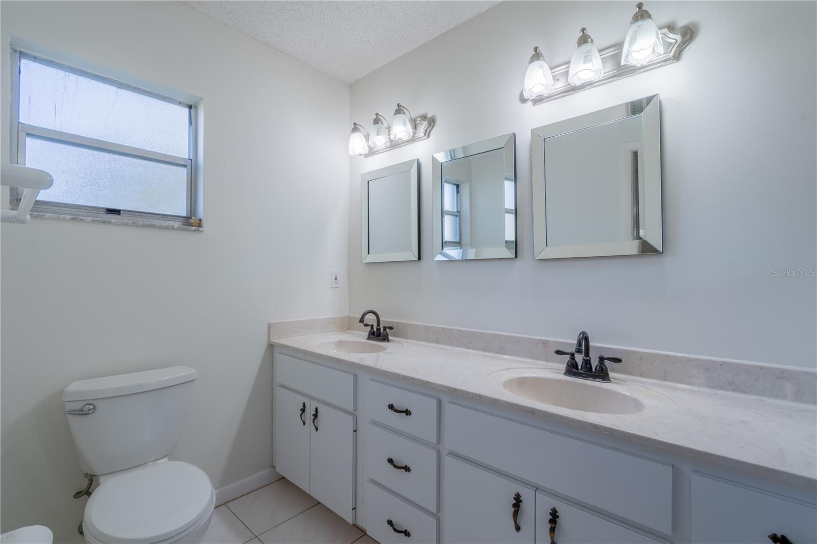 Image 16 of 28 For 9652 84th Terrace E