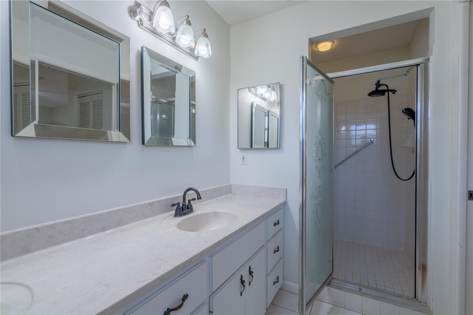 Image 17 of 28 For 9652 84th Terrace E