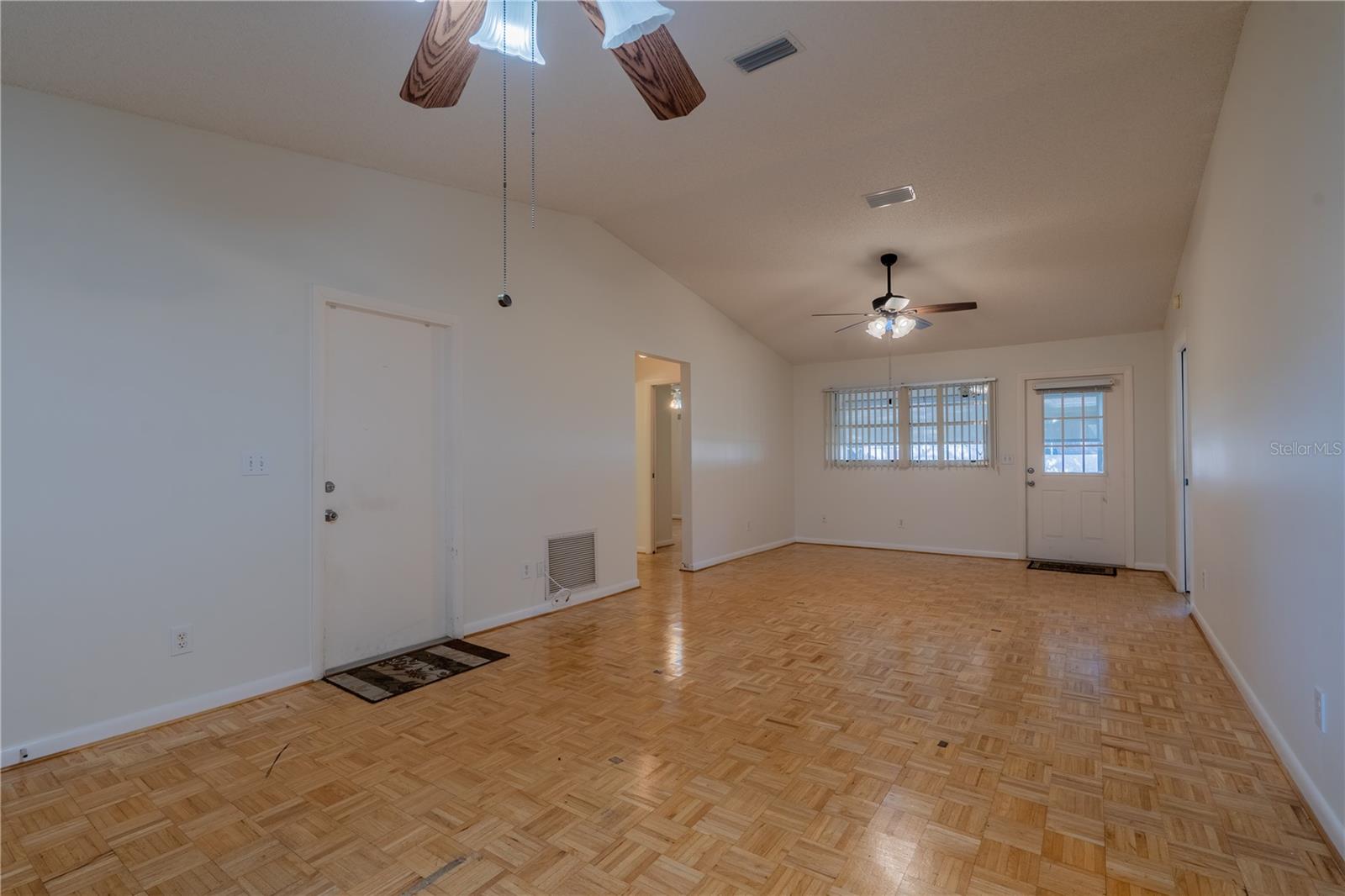 Image 7 of 28 For 9652 84th Terrace E