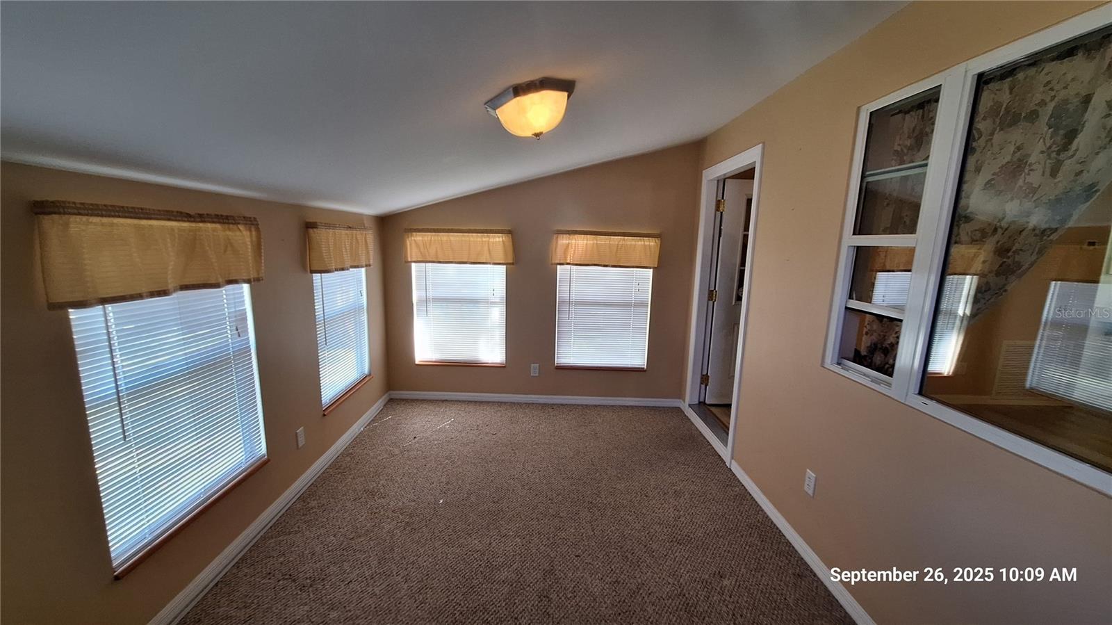 Image 17 of 41 For 5436 108th Place
