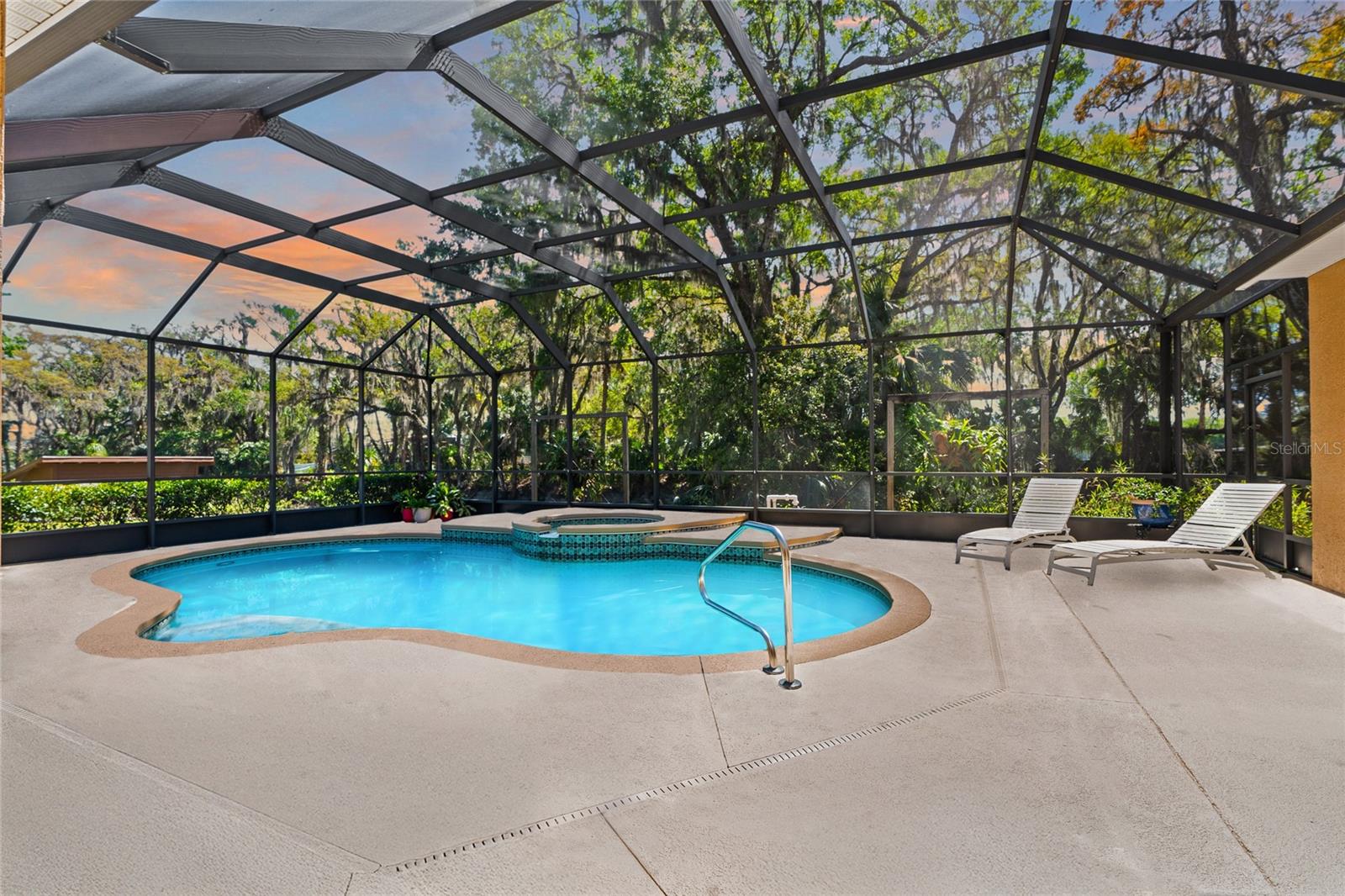 Image 2 of 40 For 2305 Hontoon Road