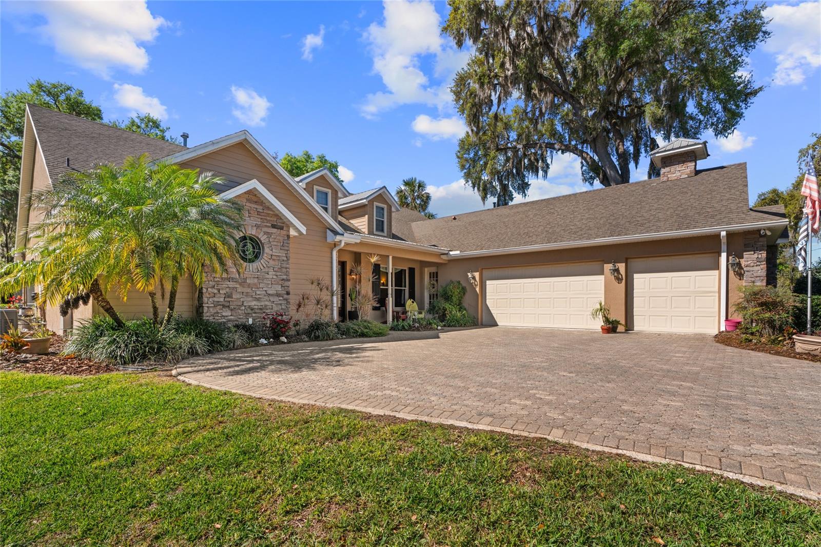 Image 3 of 40 For 2305 Hontoon Road