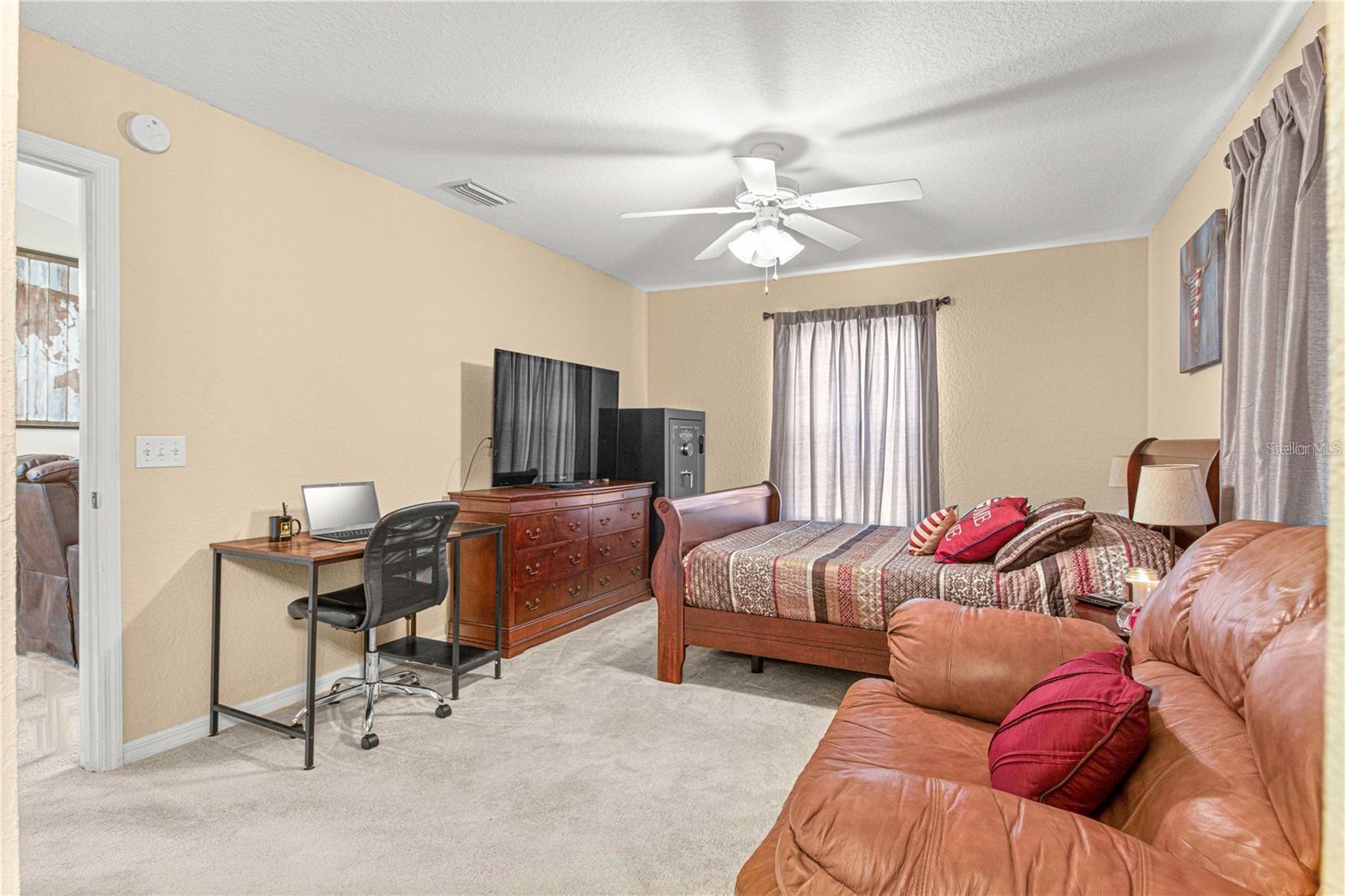 Image 18 of 31 For 2442 18th Circle