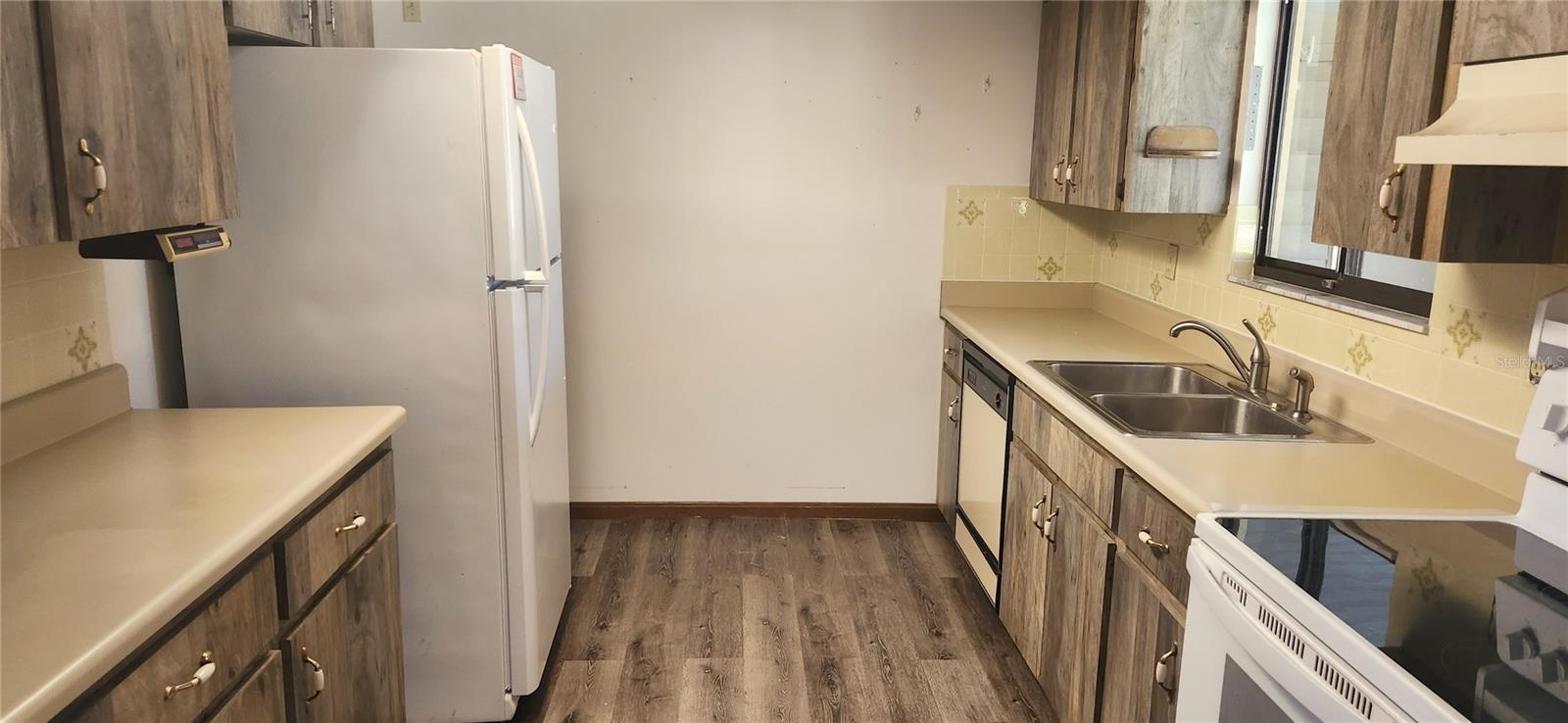 Image 3 of 9 For 10062 88th Court