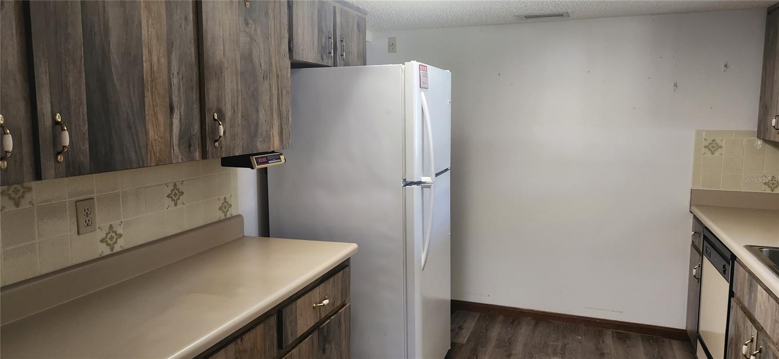 Image 4 of 9 For 10062 88th Court