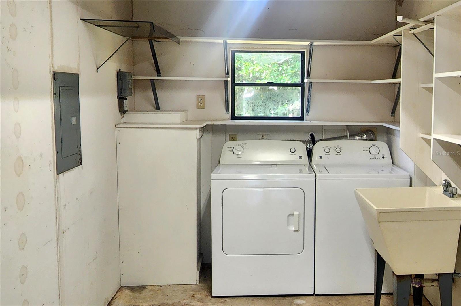 Image 8 of 9 For 10062 88th Court