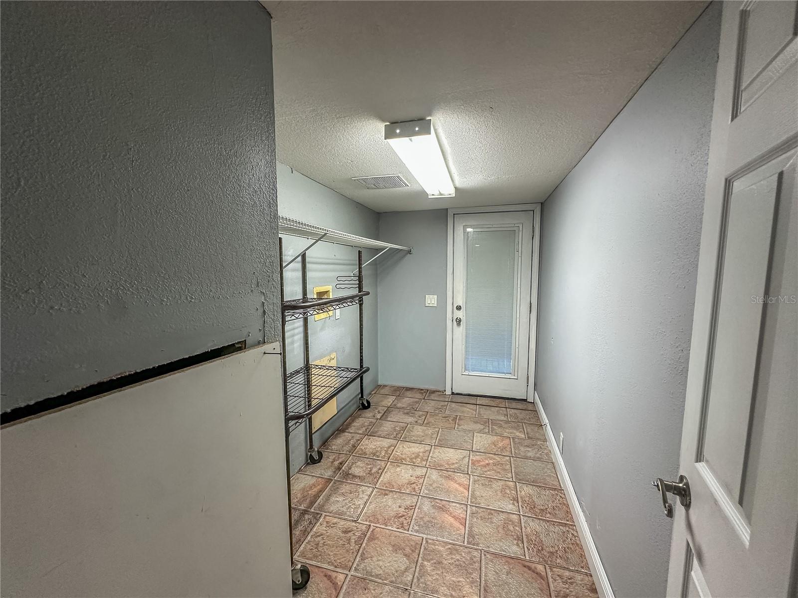 Image 18 of 42 For 8630 10th Terrace