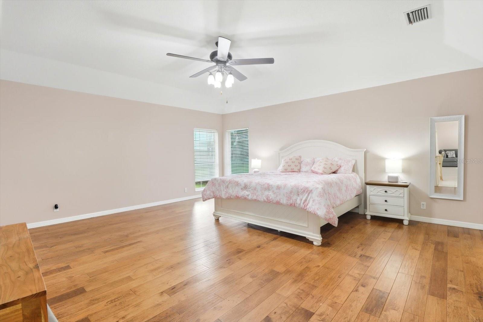 Image 13 of 28 For 5661 96 Lane