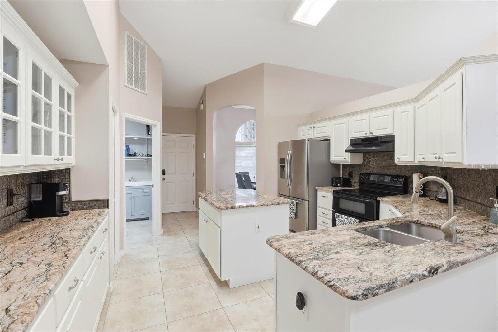 Image 6 of 28 For 5661 96 Lane