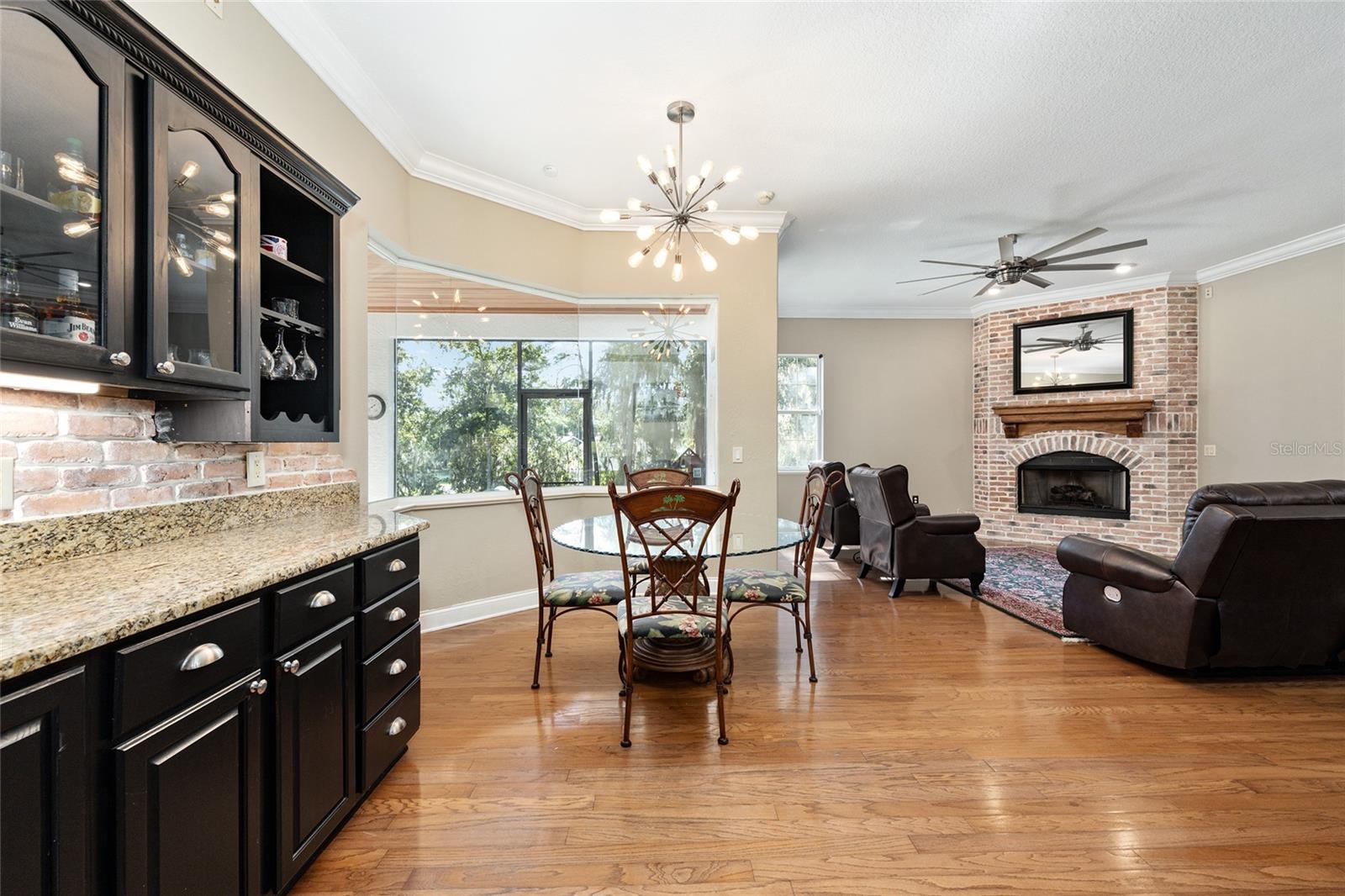 Image 20 of 63 For 829 36th Lane