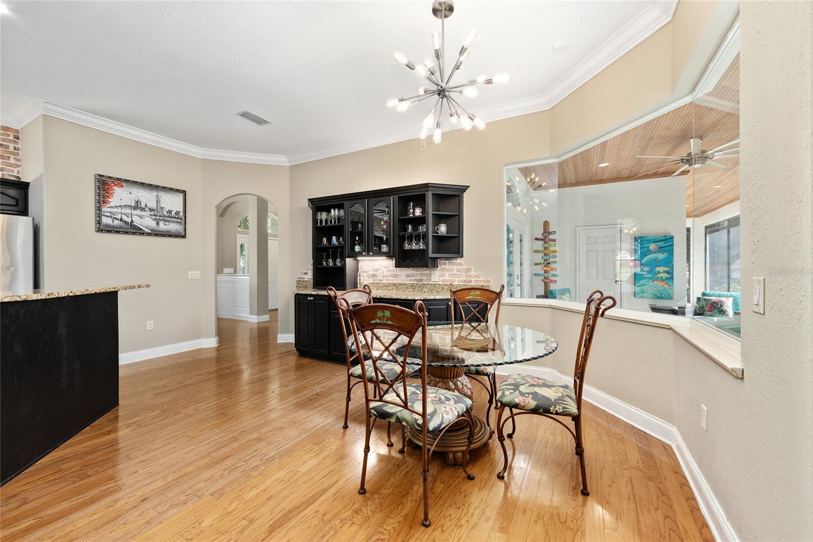 Image 24 of 63 For 829 36th Lane