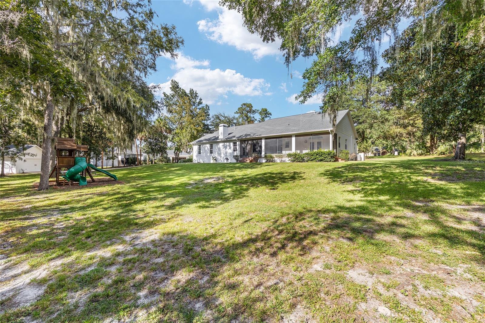 Image 42 of 63 For 829 36th Lane