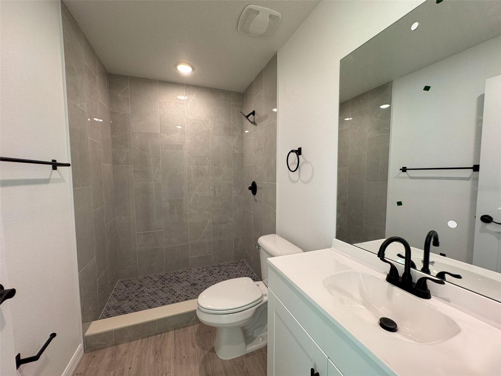 Image 13 of 26 For 8861 Albertson Court