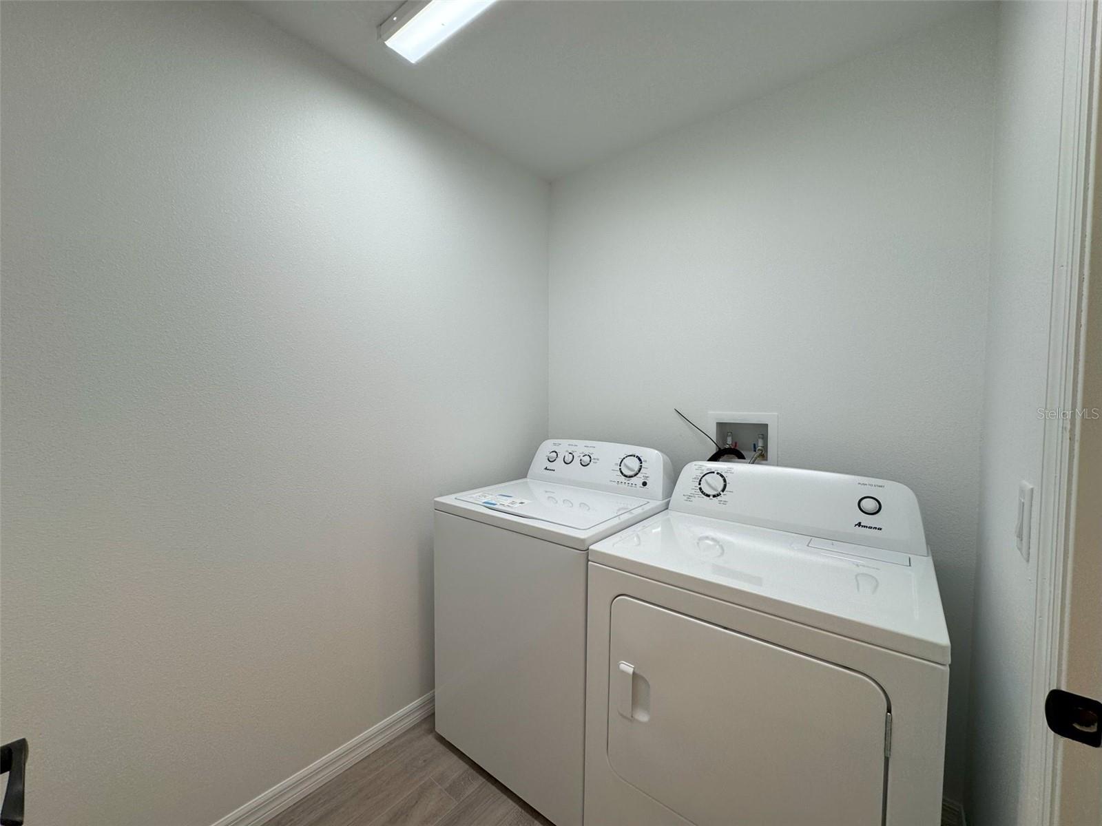 Image 7 of 26 For 8861 Albertson Court