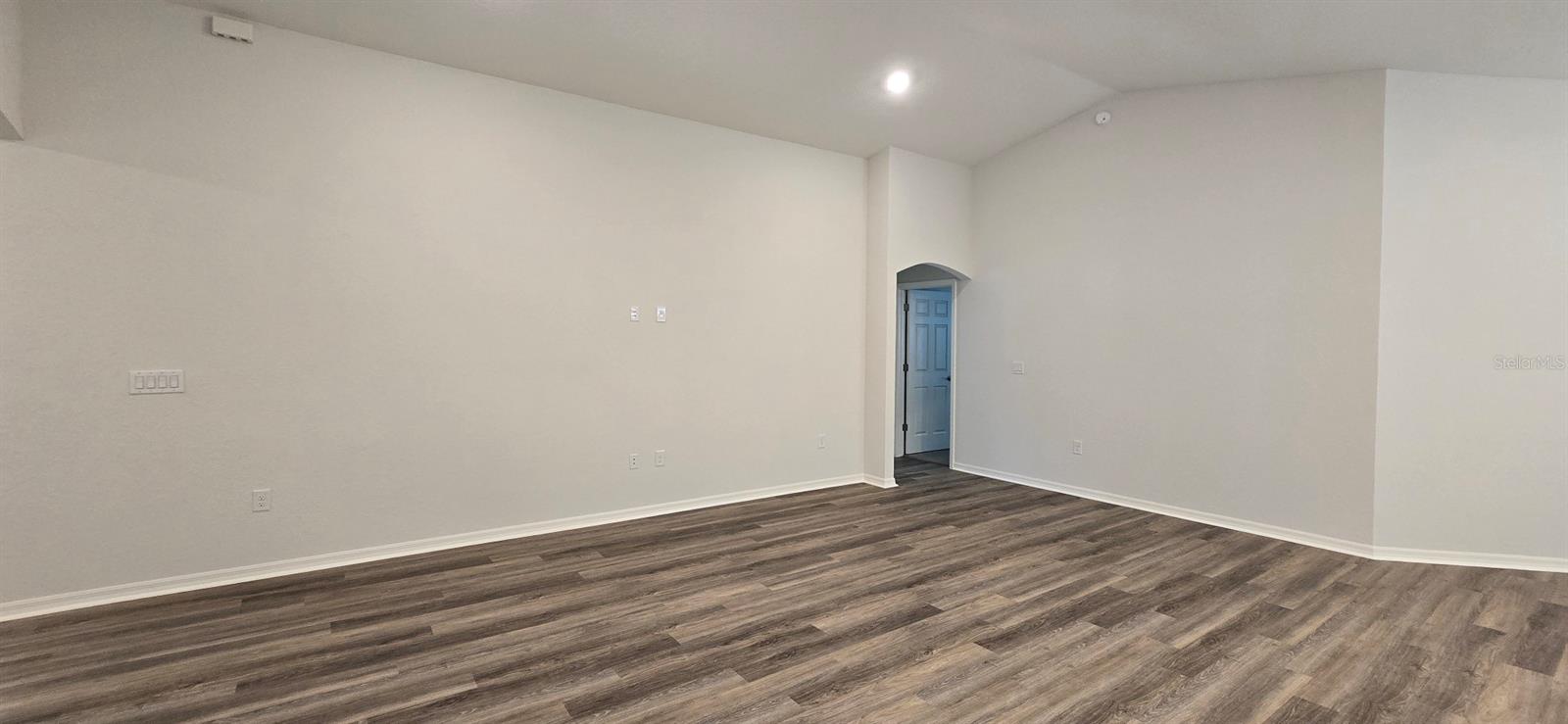Image 6 of 17 For 7589 108th Street